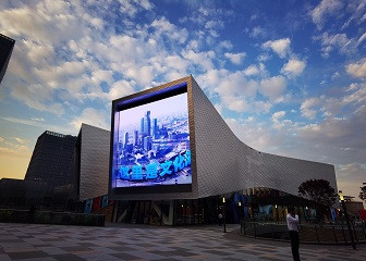 揭秘！上海國際電影節大熒屏的點亮之路